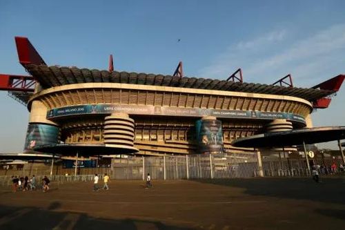 Trận chung kết Champions League 2027 phải đổi địa điểm