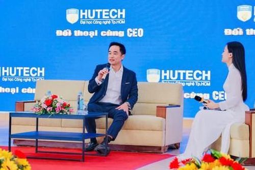 HUTECH tiếp thêm động lực cho sinh viên 'chấp nhận thử thách để chạm tới thành công'