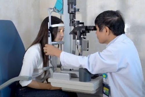 Tật khúc xạ có di truyền?