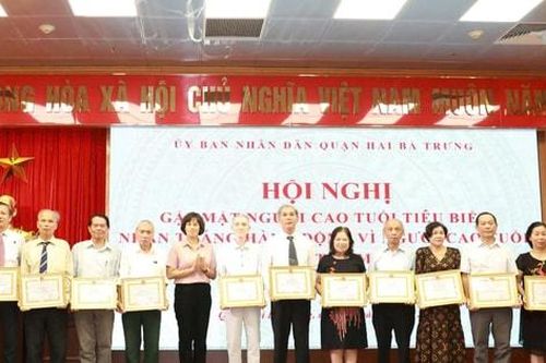 Quận Hai Bà Trưng có 1.233 người cao tuổi được hưởng trợ cấp xã hội