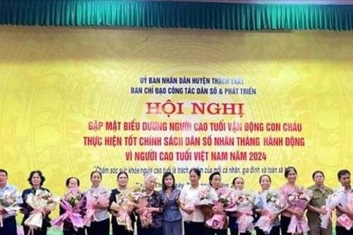 Huyện Thạch Thất biểu dương 90 người cao tuổi tiêu biểu
