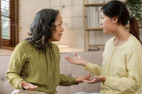 Con dâu dần bộc lộ bản chất chao chát, vụ lợi