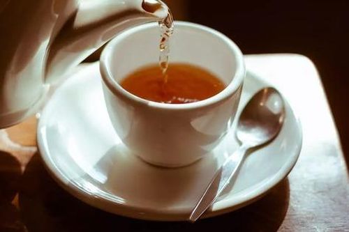 Uống trà hoa cúc có thể làm giảm mỡ máu không?