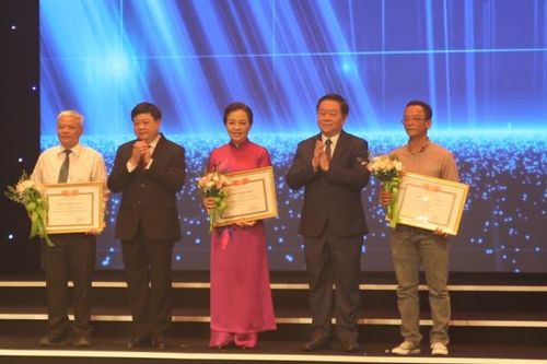 Khuyến khích cây viết trẻ trong lĩnh vực phê bình văn học nghệ thuật