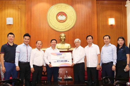 1.839 tỷ đồng ủng hộ đồng bào vùng bão lũ