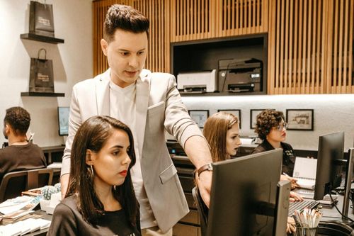 CEO 'bán thời gian' được săn đón