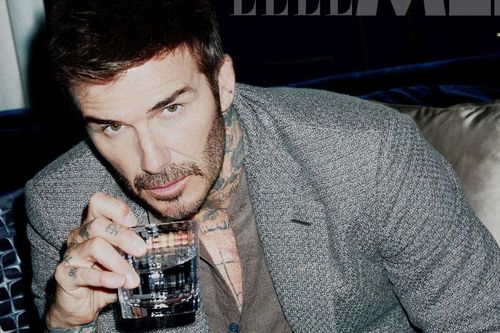David Beckham cuốn hút ở tuổi 49, thích làm nông dân
