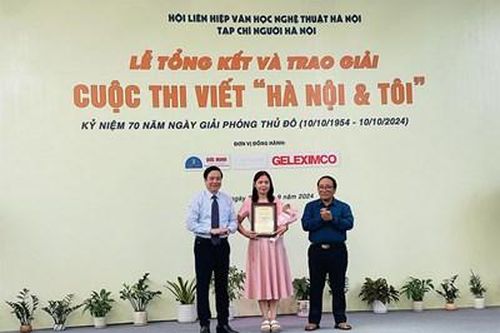 Trao giải Cuộc thi viết 'Hà Nội & Tôi'