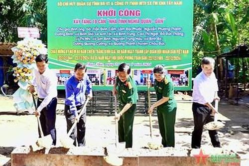 Bộ CHQS tỉnh Bà Rịa-Vũng Tàu khởi công xây tặng 10 căn nhà tình nghĩa quân dân