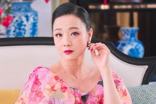 Một hành động này của NSƯT Mỹ Duyên đối với 'mỹ nhân màn ảnh' Diệp Bảo Ngọc bất ngờ nhận về 'triệu view'
