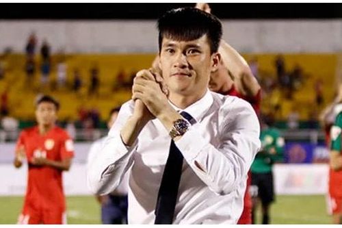 Cựu danh thủ Lê Công Vinh có bằng HLV chuyên nghiệp