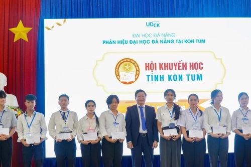 Phân hiệu Đại học Đà Nẵng tại Kon Tum khai giảng năm học mới