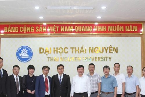 Đại học Thái Nguyên tăng cường hợp tác với Học viện Hạ Châu
