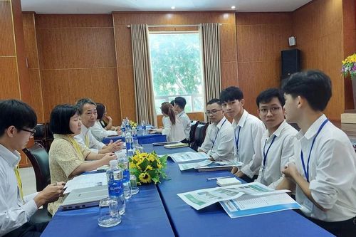 Trường đại học làm cầu nối tuyển dụng