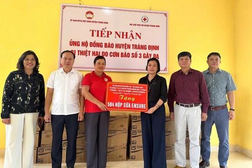 Ủy ban Biên giới quốc gia thăm hỏi, động viên, tặng quà nhân dân huyện Tràng Định, tỉnh Lạng Sơn