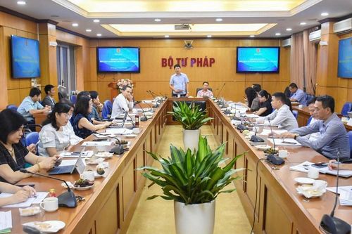 Diễn đàn 'Kinh doanh và Pháp luật năm 2024': Minh bạch hóa những vấn đề doanh nghiệp đang đối mặt