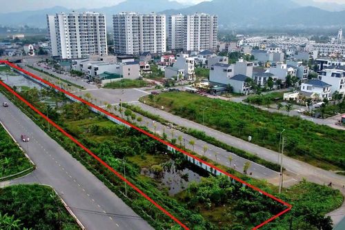 Cận cảnh khu đất 'vàng' giữa TP Hòa Bình, 4 lần thông báo đấu giá vẫn ế