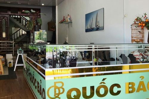 Tên trộm đột nhập 'vét sạch' tiệm trang sức lúc rạng sáng