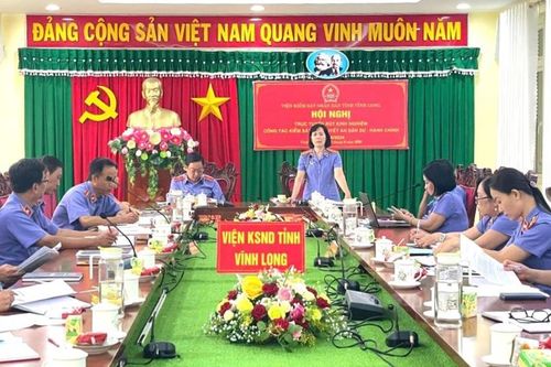 VKSND tỉnh Vĩnh Long tổ chức hội nghị rút kinh nghiệm án dân sự - hành chính bị hủy, sửa