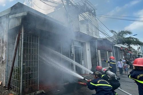 Xảy ra liên tiếp 2 vụ cháy nhà dân trên địa bàn quận Hải An