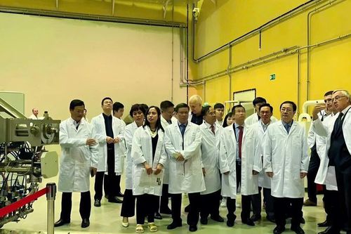 JINR hỗ trợ đào tạo nhân lực năng lượng nguyên tử chất lượng cao cho Việt Nam