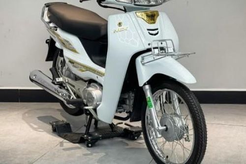 Huyền thoại Honda Dream 125 mới cứng, giá nhập về hơn 100 triệu đồng