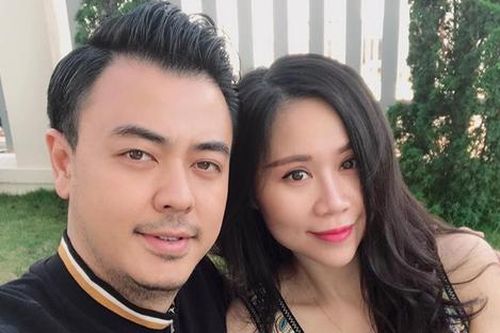 MC Chiếc Nón Kỳ Diệu 'khổ tâm' sau 10 năm cưới vợ, muốn làm 1 chuyện riêng tư cũng là thử thách