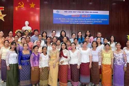 Phát huy vai trò người có uy tín trong vận động thay đổi 'nếp nghĩ, cách làm' ở An Giang