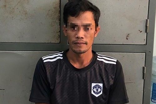 Xâm hại con gái của người tình để trả thù