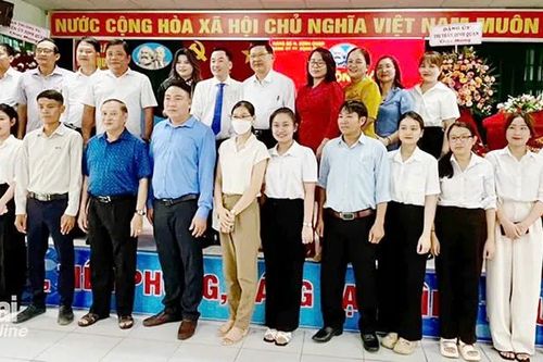 Thành lập chi bộ trong doanh nghiệp tư nhân đầu tiên tại huyện Định Quán