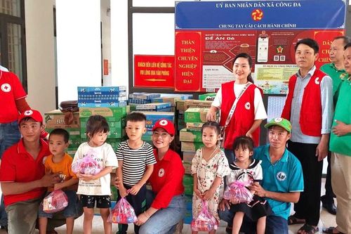 Gia Lai vận chuyển 8 tấn hàng nhu yếu phẩm hỗ trợ người dân Tuyên Quang