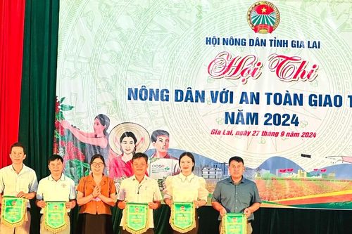 Mang Yang đạt giải nhất hội thi 'Nông dân với an toàn giao thông' tại cụm thi đua số 2