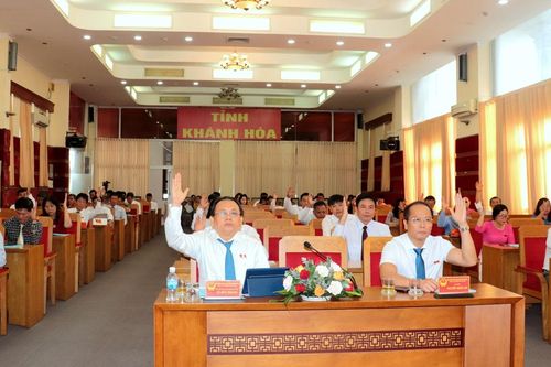 Hỗ trợ 100% học phí cho các cấp học phổ thông công lập