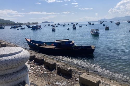 Nha Trang: Phát hiện, tạm giữ 2 phương tiện khai thác cát trái phép