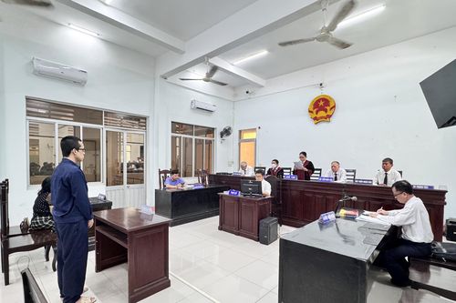 Vụ lừa đảo 12,8 tỷ đồng ở Nha Trang: Tòa trả hồ sơ yêu cầu xác định đồng phạm