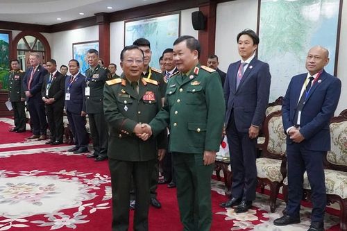 Đại tướng Chansamone Chanyalath, Phó thủ tướng, Bộ trưởng Bộ Quốc phòng Lào tiếp các trưởng đoàn ADSOM+