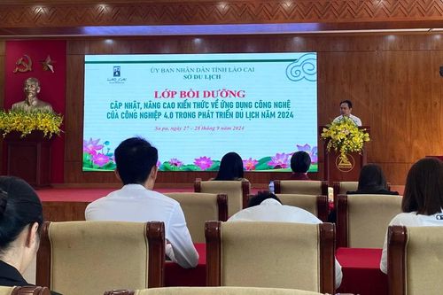 Bồi dưỡng kiến thức về ứng dụng công nghệ trong phát triển du lịch