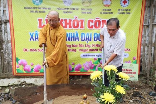 Phân ban Phật tử dân tộc T.Ư khởi công xây dựng nhà cho hộ người đồng bào Rắc Lây