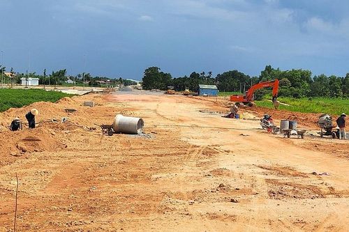 Bí thư Tỉnh ủy Quảng Ngãi: Tập trung đẩy nhanh tiến độ các dự án trọng điểm