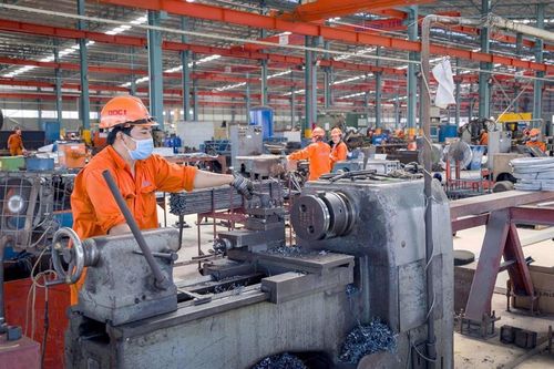 TP.HCM: Công nghiệp có dấu hiệu chững lại, tăng trưởng chậm dần