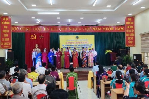 Ra mắt Câu lạc bộ văn hóa văn nghệ, thể dục thể thao Người cao tuổi phường Sông Hiến