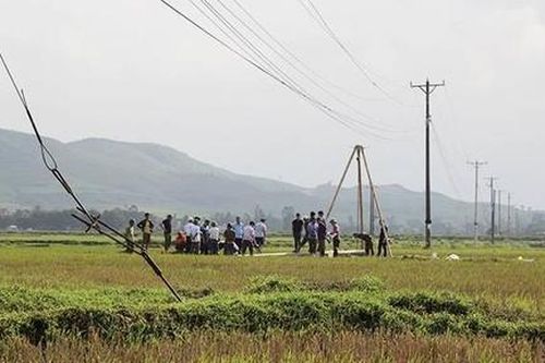 Dây điện hở giật hai phụ nữ đi làm đồng tử vong thương tâm