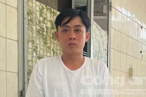 TPHCM: Bắt nóng gã đàn ông cướp một lúc 2 chiếc Iphone trước cửa hàng trà sữa