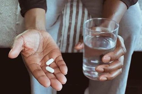 Paracetamol kết hợp với các loại thuốc nào sẽ làm tăng nguy cơ chảy máu?