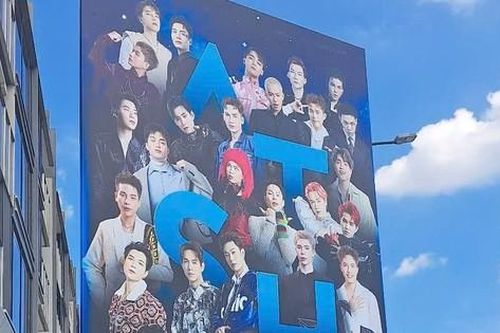 Poster concert Anh Trai 'Say Hi' khiến khán giả bức xúc vì lỗi thiết kế