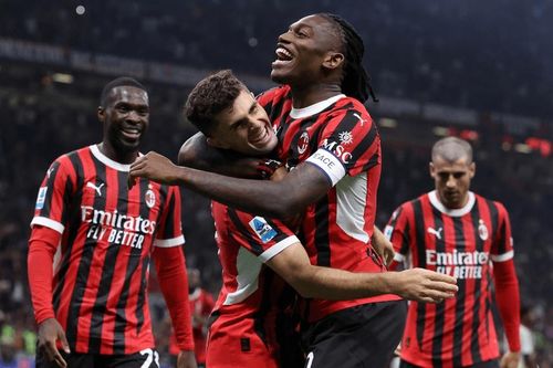 Các ngôi sao Chelsea ghi 3 bàn trong 5 phút, AC Milan đại thắng Lecce, tạm thời chiếm ngôi nhì bảng Serie A