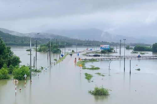 Vết lũ quê mình