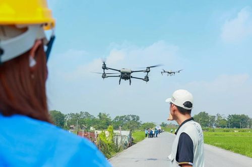 Bộ NN-PTNT đào tạo và cấp chứng chỉ cho học viên sử dụng thiết bị bay không người lái