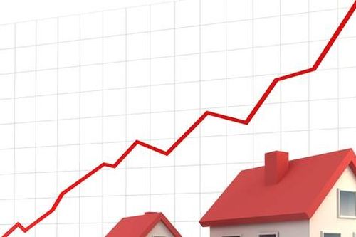 Đề xuất đánh thuế người có nhiều bất động sản; hơn 6.500 trường hợp bị hoãn xuất cảnh