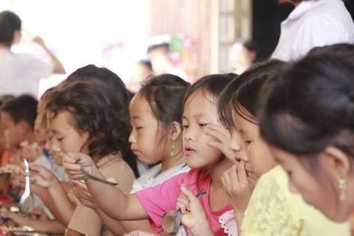 Tỉnh Đoàn Yên Bái tổ chức bữa cơm trên bản